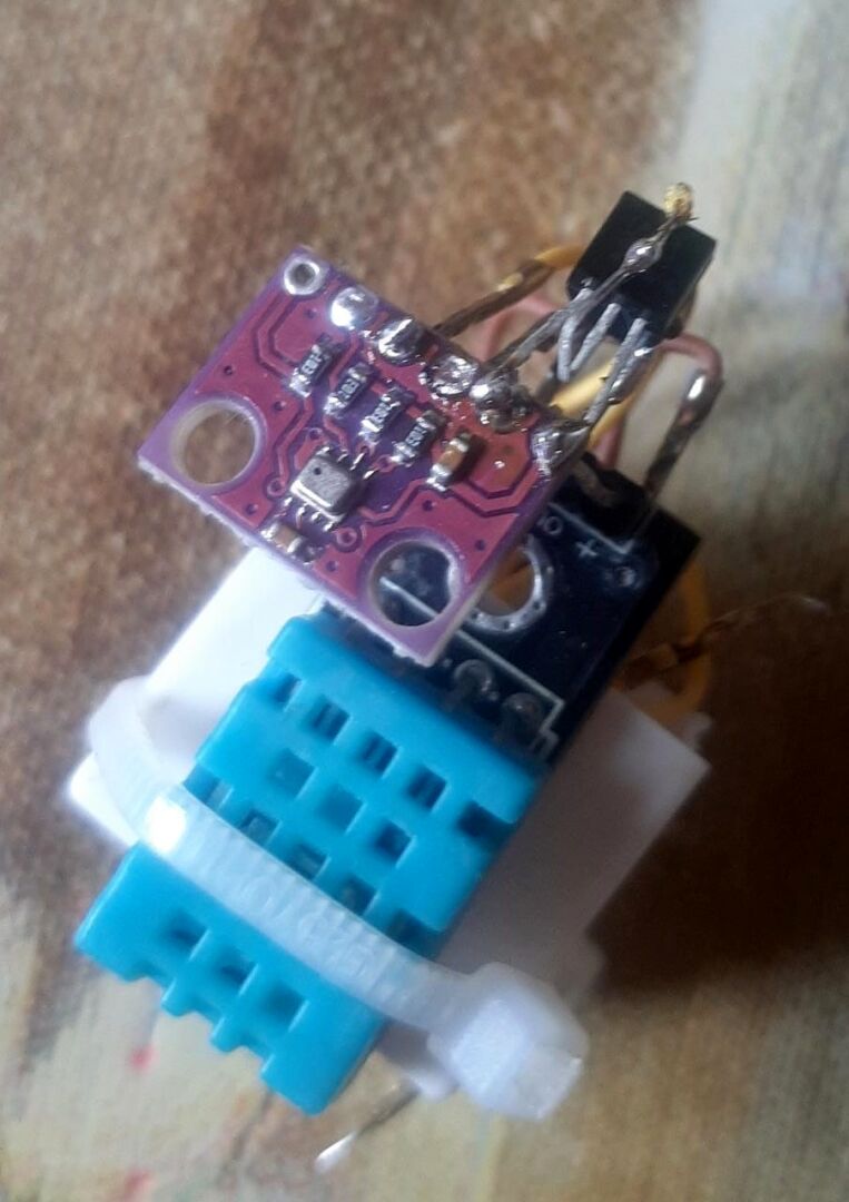 ESP8266_Bmp280_ds18b20_dht11